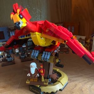 Fawks the phoenix lego set with dumbledore